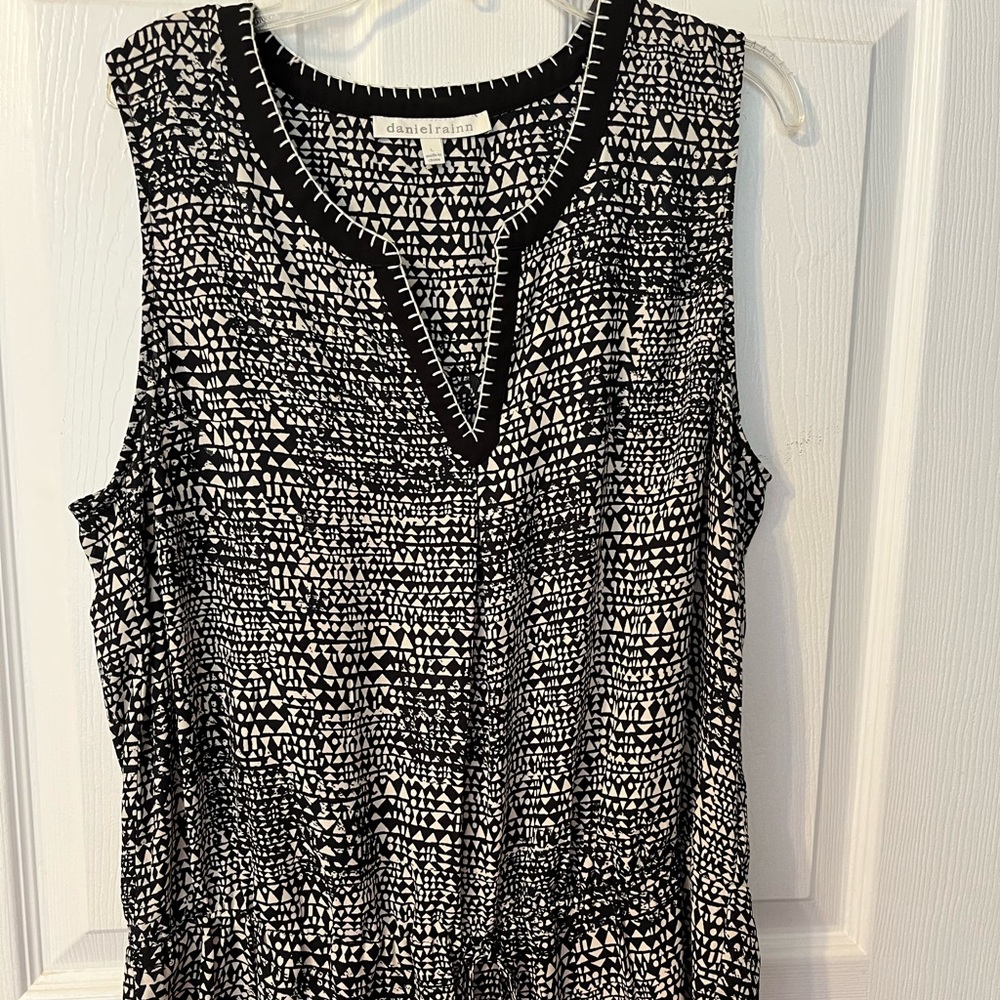 Women’s Daniel Rainn geometric blouse